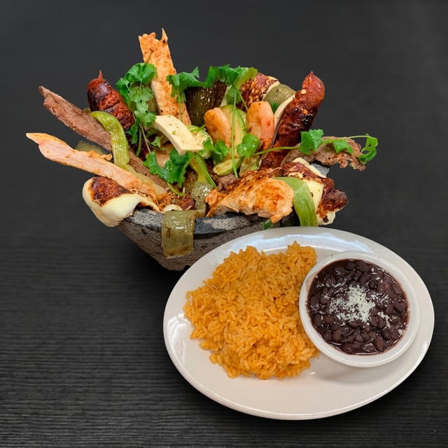 El Molcajete.
